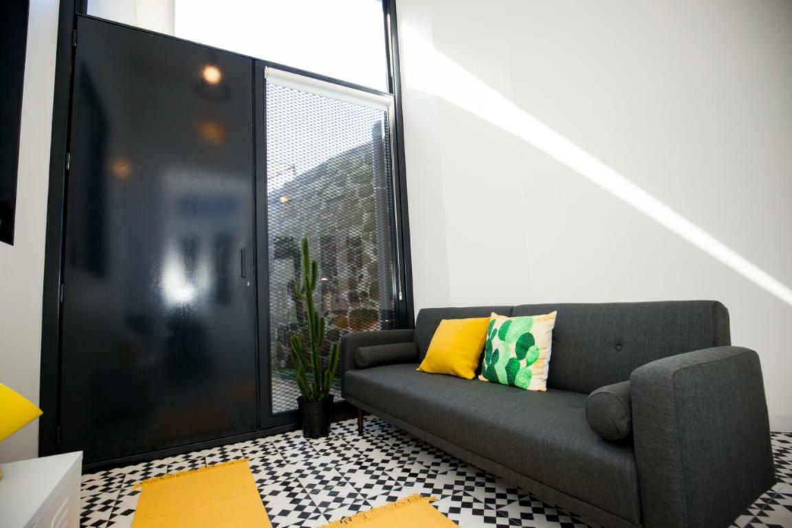 Get A Cactus And Books Studio Apartment Porto Exterior photo